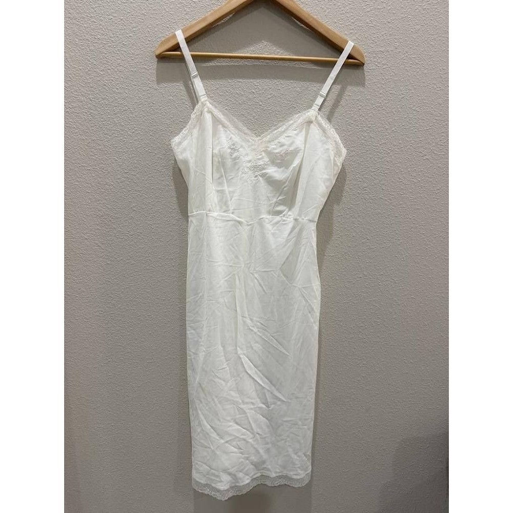 VTG Barbizon Colette Crepe Remarque Lace Slip 34